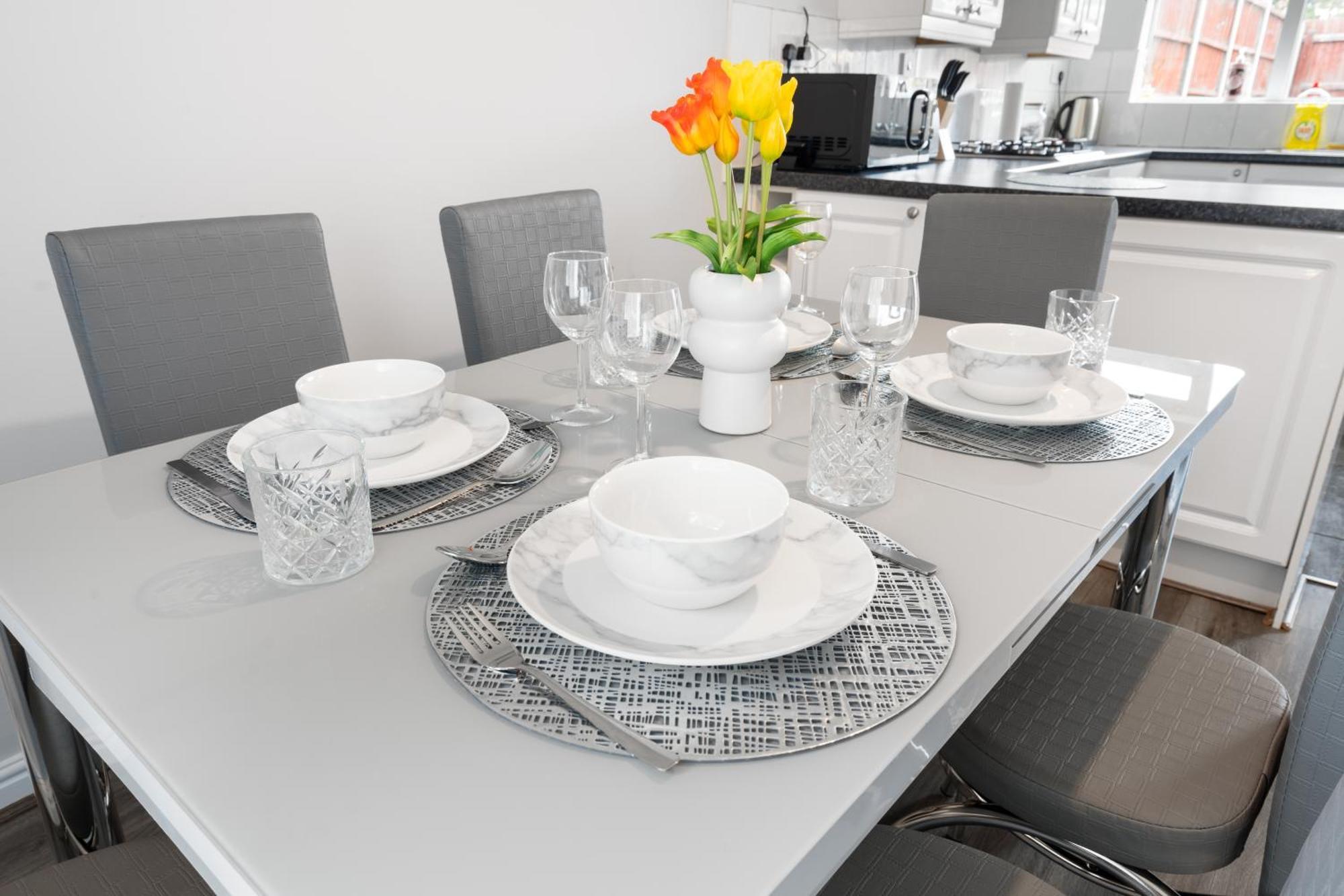 A Charming 3 Bed Home Next To Nec And Birmingham International Airport Marston Green Eksteriør billede