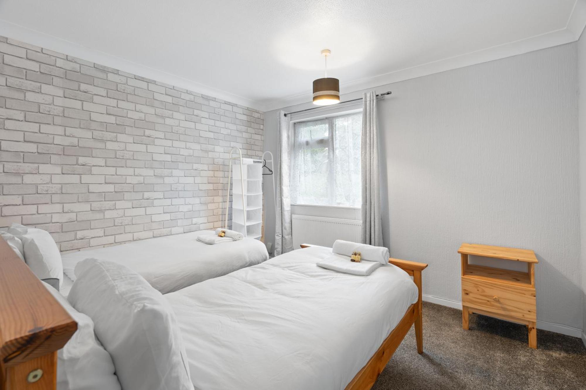 A Charming 3 Bed Home Next To Nec And Birmingham International Airport Marston Green Eksteriør billede